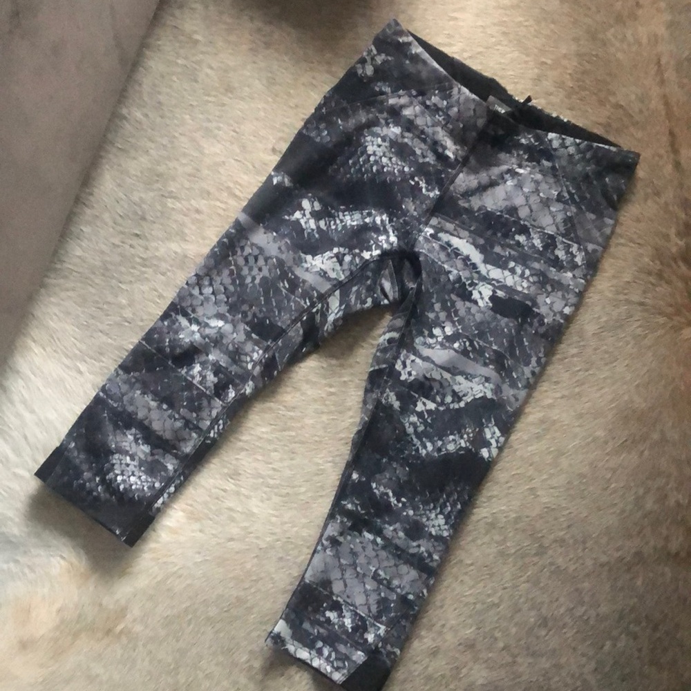 North Face cropped leggings